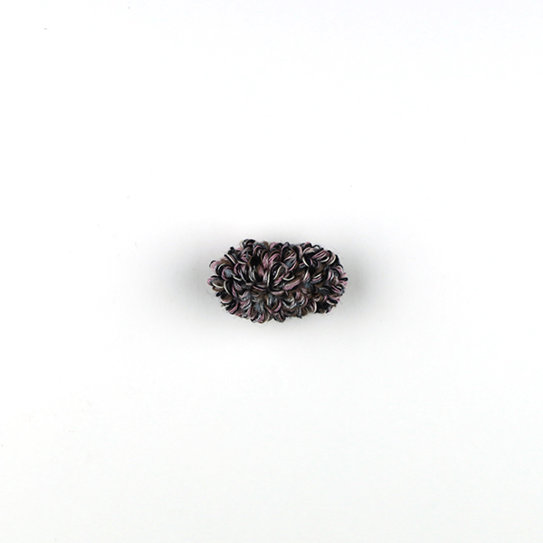 B681 もこもこ(pink)<br>制作者:Sukesan<br>サイズ:1.8cm×3.3cm<br>素材:刺繍糸、糸、布、フェルト、ブローチピン<br><br>もこもこ ふわふわ ふわふわもこもこ…